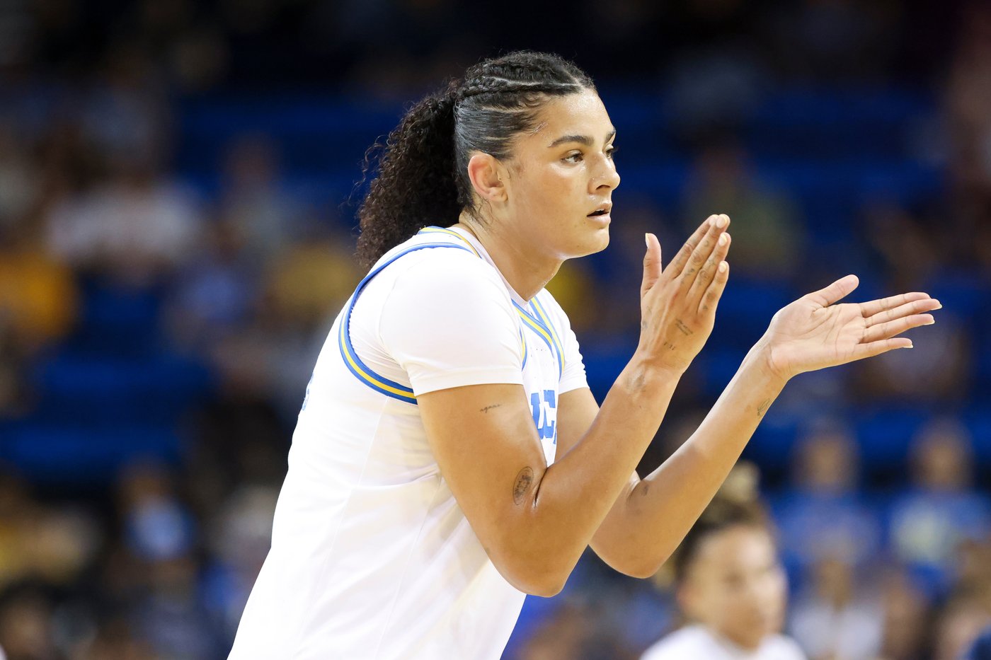 UCLA women clamp down after halftime, steamroll Cal Baptist 96-43 in March Madness | iNFOnews.ca