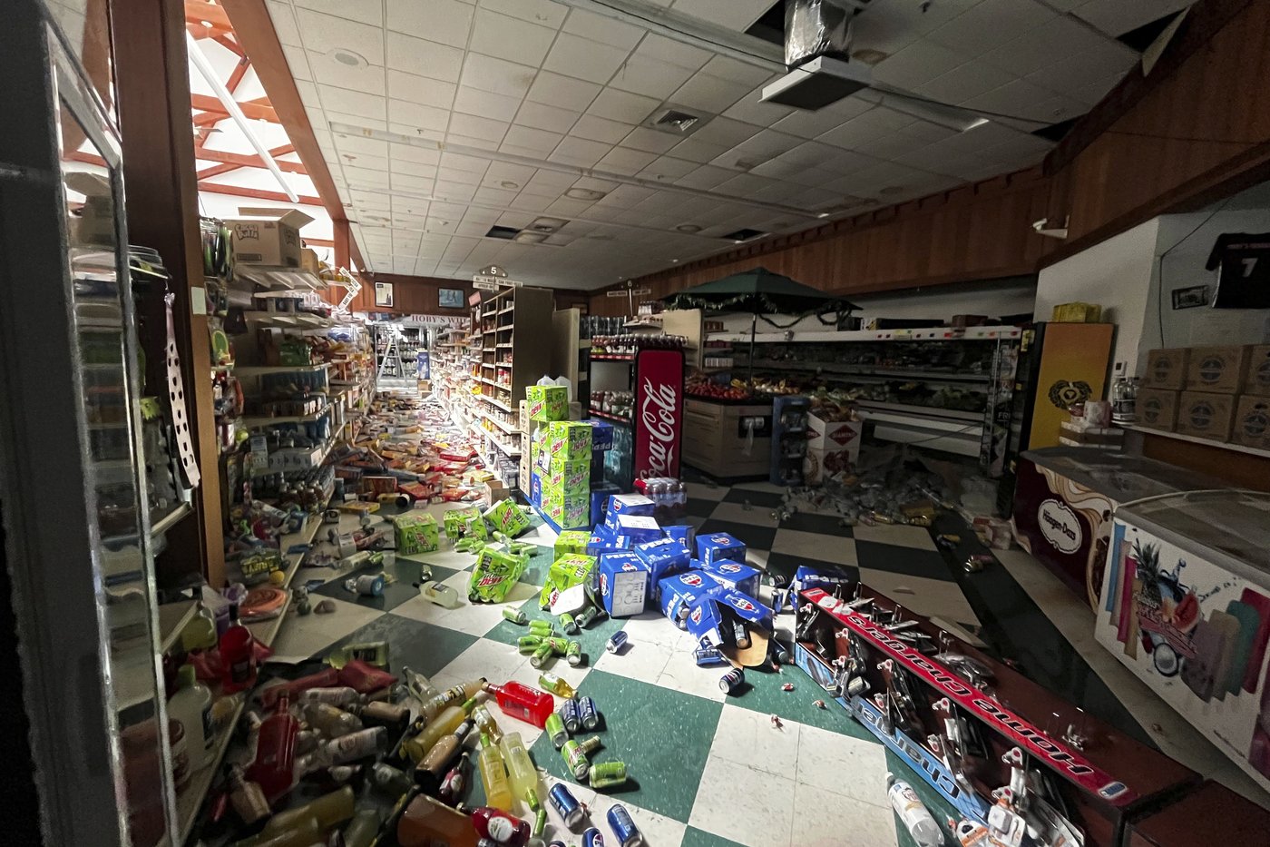 In California's 'earthquake country,' a 7.0 temblor prompts confusion and a tsunami warning | iNFOnews.ca In California's 'earthquake country,' a 7.0 temblor prompts confusion and a tsunami warning | iNFOnews.ca
