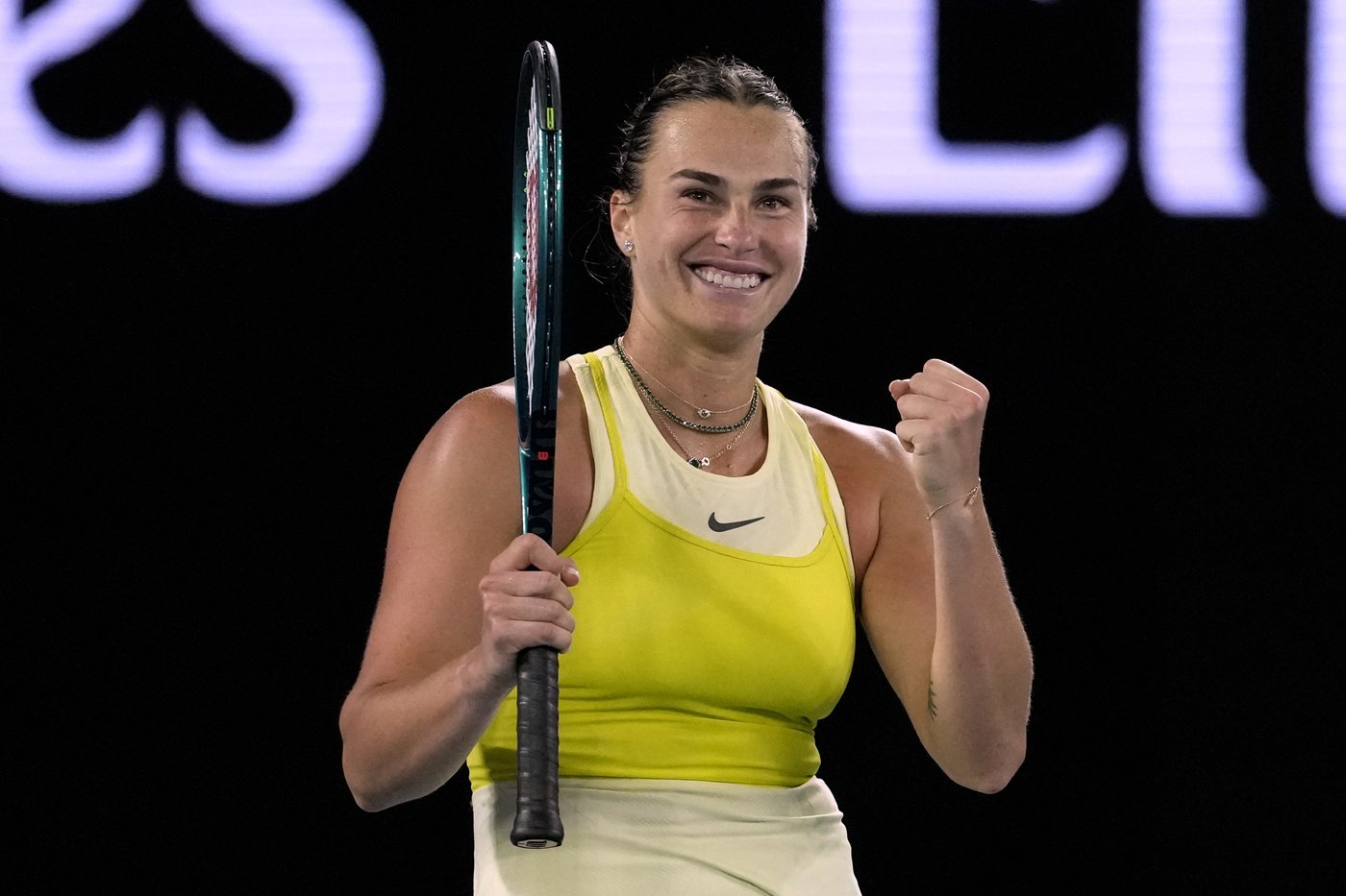 Aryna Sabalenka reaches the Australian Open semifinals as she seeks a third title in a row | iNFOnews.ca