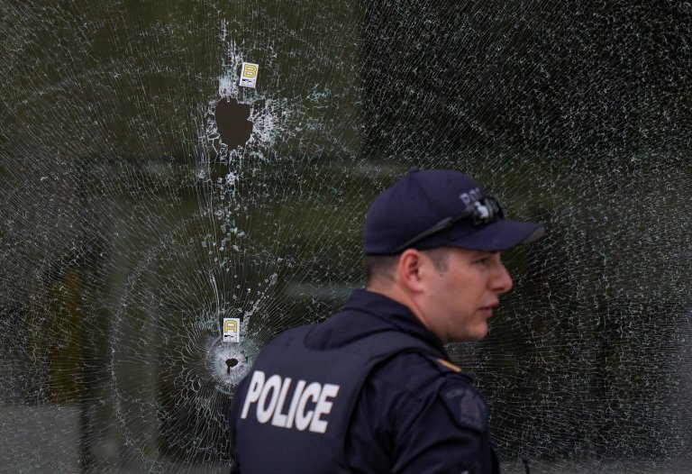 Third shooting at Indian star Kapil Sharma's café in Surrey, B.C. | iNFOnews.ca