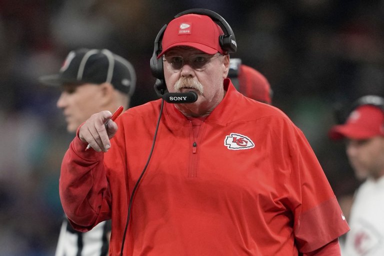 Chiefs may be without WRs Xavier Worthy, Jalen Royals against Eagles in Super Bowl rematch | iNFOnews.ca