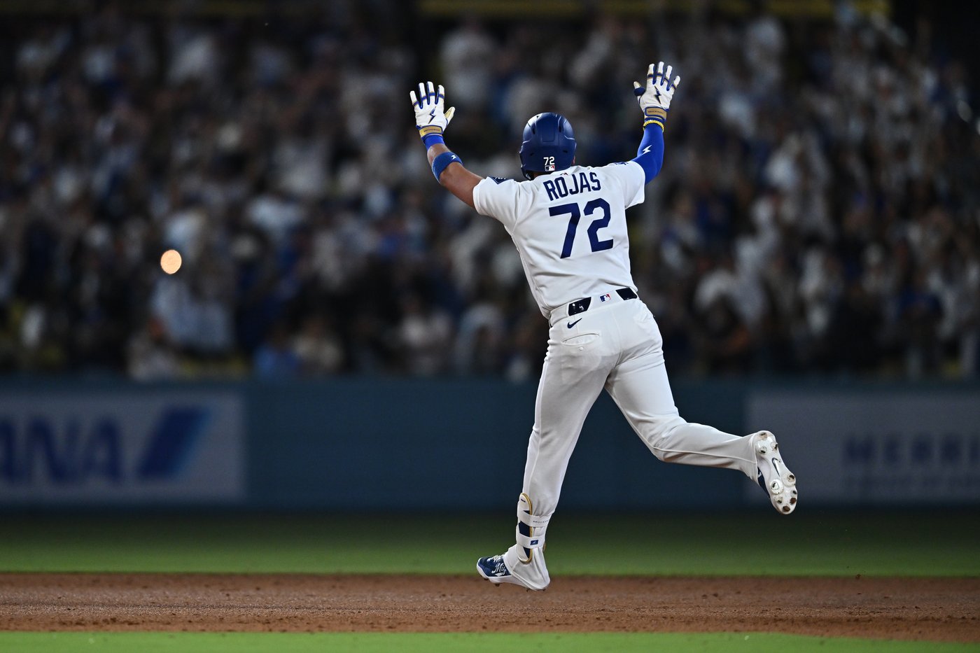 Miguel Rojas' pinch-hit home run in the 7th lifts the Dodgers to a 4-3 victory over the Rays | iNFOnews.ca Miguel Rojas' pinch-hit home run in the 7th lifts the Dodgers to a 4-3 victory over the Rays | iNFOnews.ca