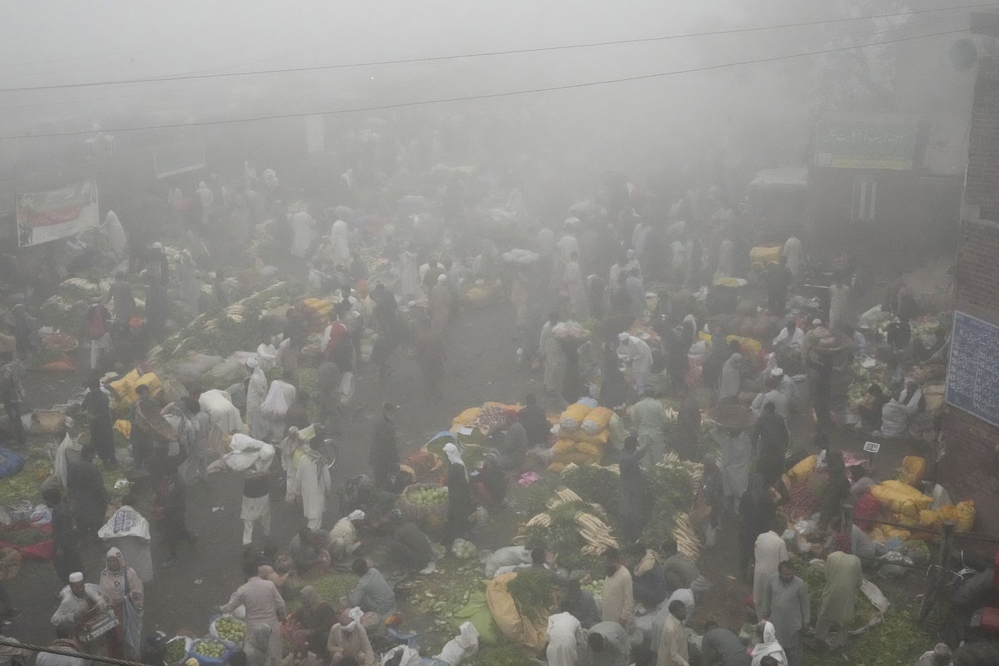 Growing pollution in Pakistan's Punjab province has sickened 1.8M people in a month, officials say | iNFOnews.ca Growing pollution in Pakistan's Punjab province has sickened 1.8M people in a month, officials say | iNFOnews.ca