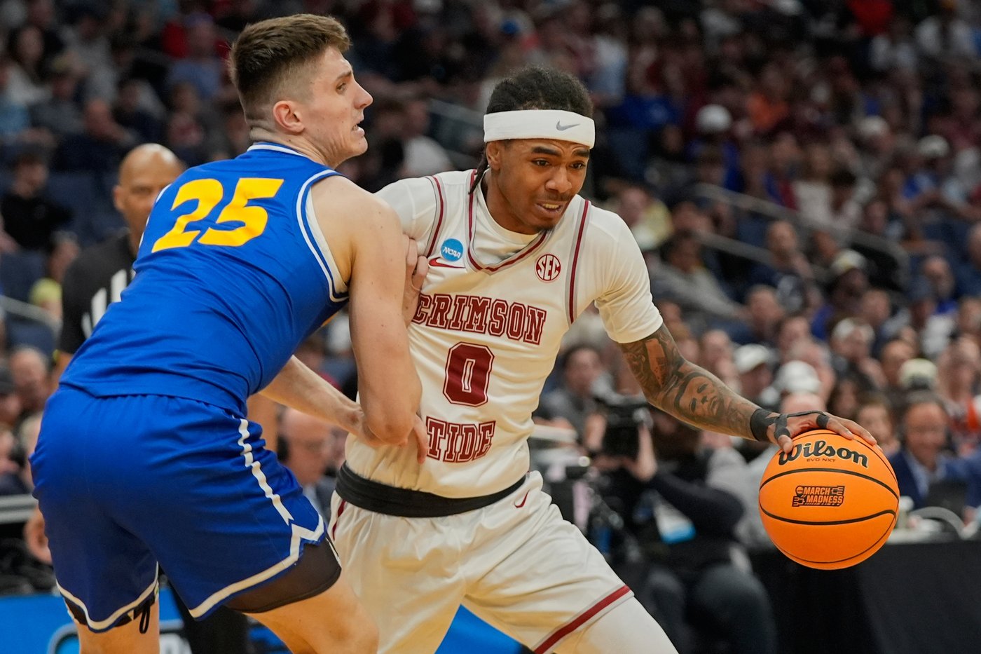 Philon scores 29 points, Alabama wipes out early deficit to oust Hofstra 90-70 in Midwest Region | iNFOnews.ca Philon scores 29 points, Alabama wipes out early deficit to oust Hofstra 90-70 in Midwest Region | iNFOnews.ca