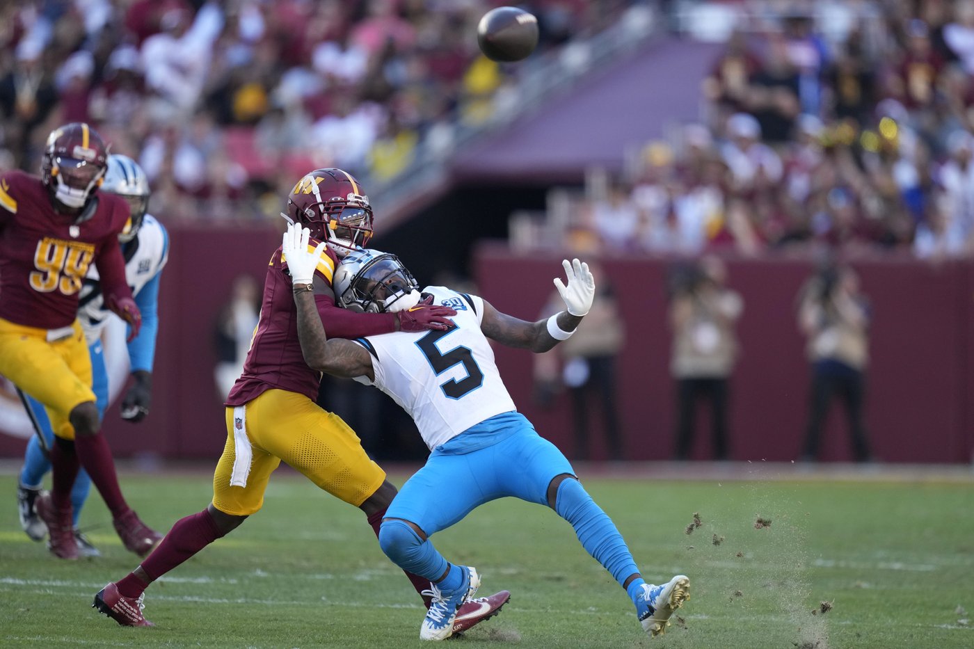 Panthers send WR Diontae Johnson, 6th-round pick to Ravens, get 5th-rounder in return | iNFOnews.ca Panthers send WR Diontae Johnson, 6th-round pick to Ravens, get 5th-rounder in return | iNFOnews.ca