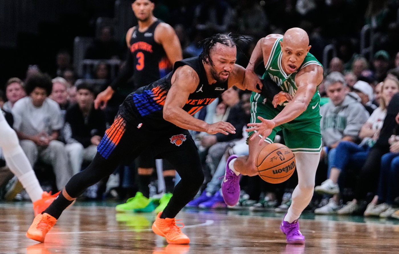 Jayson Tatum scores 36, sizzles down the stretch as Celtics fend off Knicks 107-103 | iNFOnews.ca