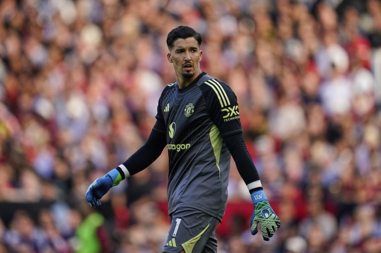 Man United to stick with Bayindir in goal for derby against Man City despite Lammens arrival | iNFOnews.ca