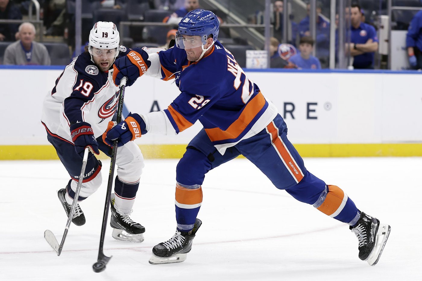 Horvat scores twice, Islanders beat Blue Jackets 3-1 | iNFOnews.ca