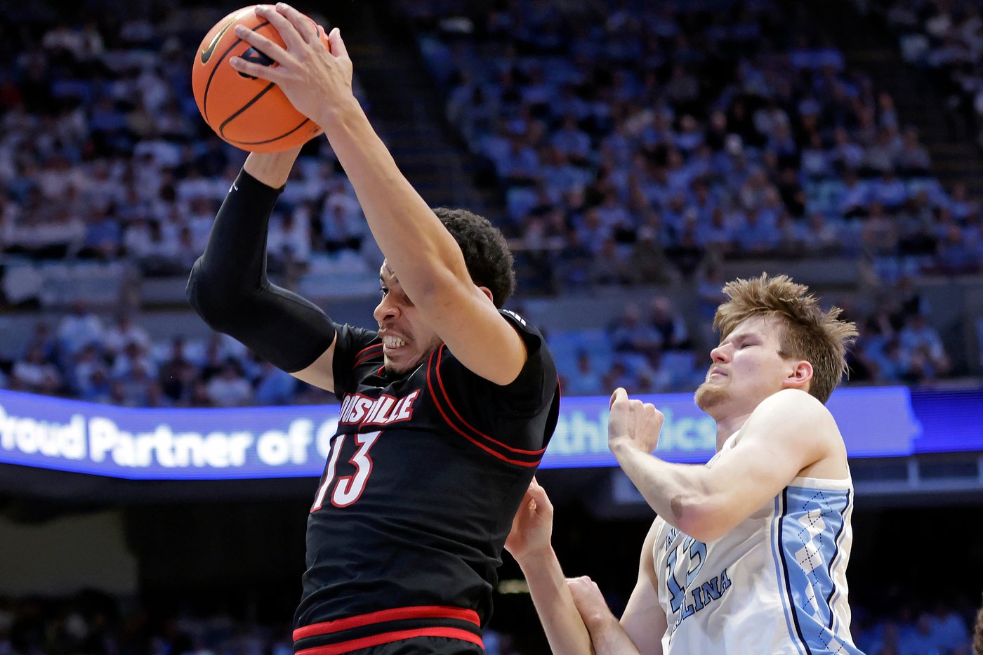 Seth Trimble scores a career-high 30 points as No. 18 UNC holds off No. 24 Louisville 77-74 | iNFOnews.ca Seth Trimble scores a career-high 30 points as No. 18 UNC holds off No. 24 Louisville 77-74 | iNFOnews.ca