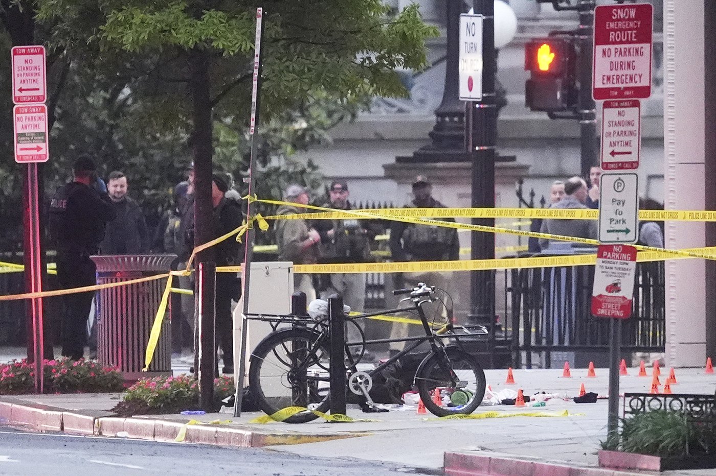 Photos of a shooting near the White House in Washington | iNFOnews.ca
