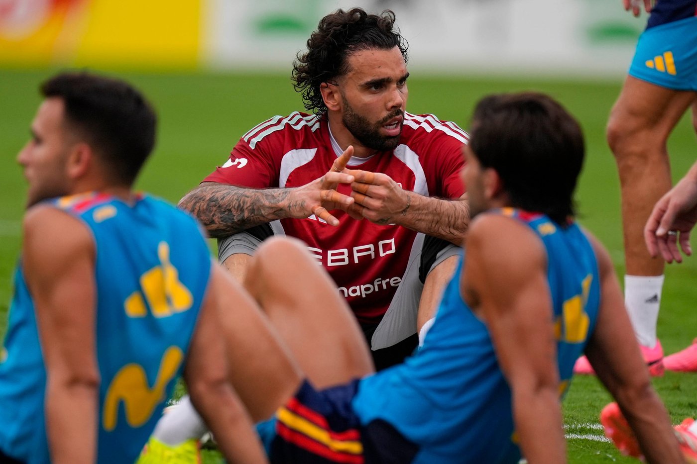 David Raya praises Unai Simón and downplays goalkeeping debate ahead of Spain's World Cup opener | iNFOnews.ca David Raya praises Unai Simón and downplays goalkeeping debate ahead of Spain's World Cup opener | iNFOnews.ca