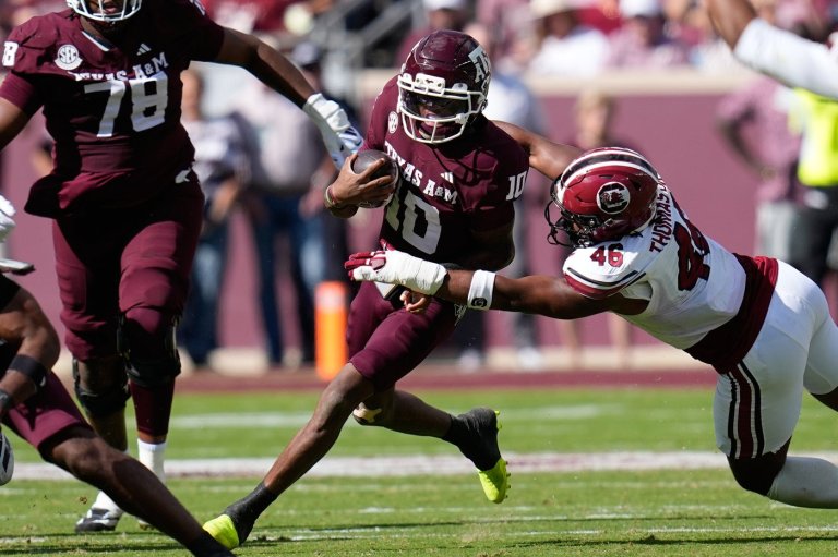 No. 3 Texas A&M pulls off biggest comeback in school history to beat South Carolina 31-30 | iNFOnews.ca