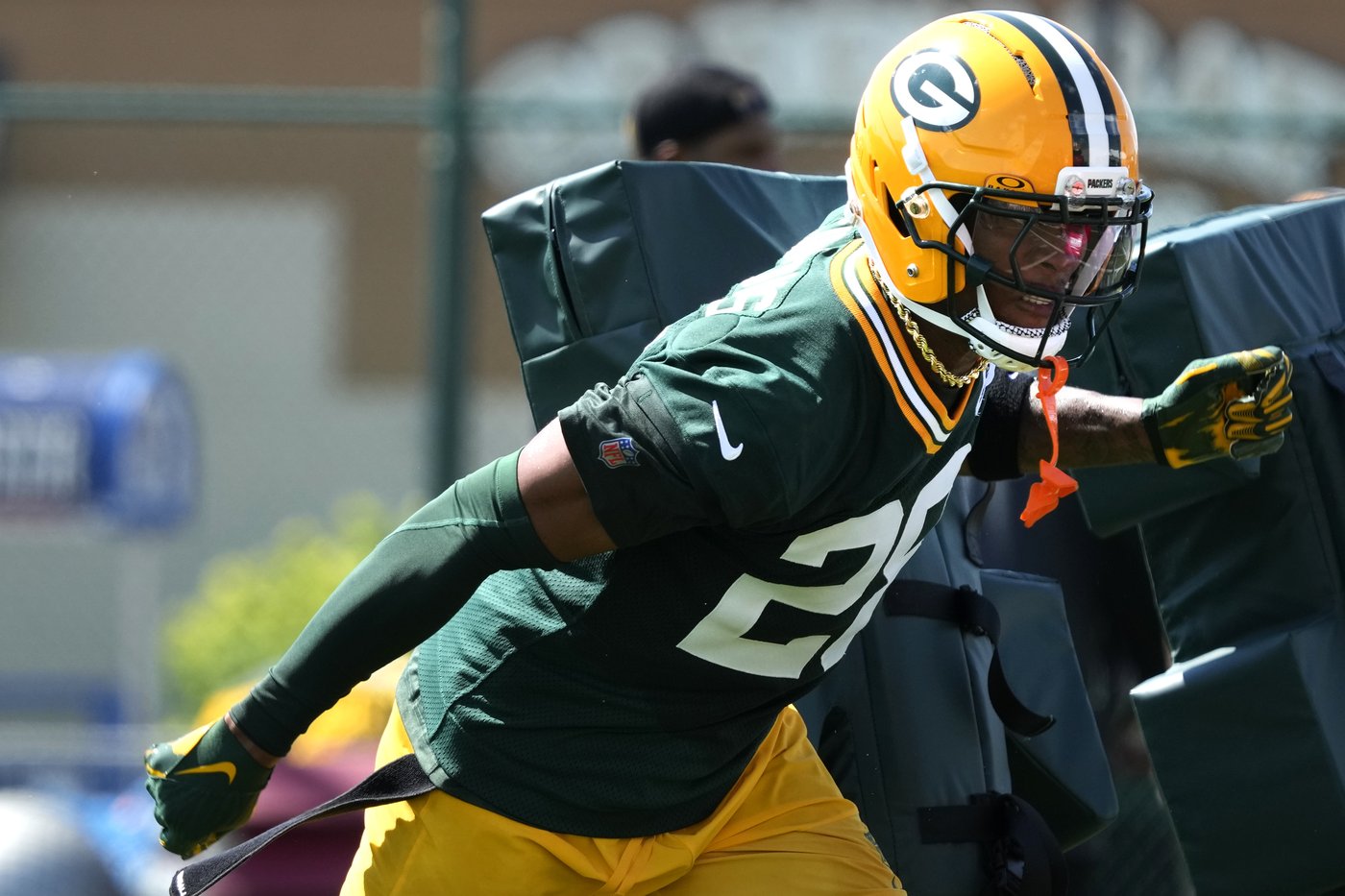 Isaiah Simmons focusing on linebacker with Packers after playing multiple positions at prior stops | iNFOnews.ca