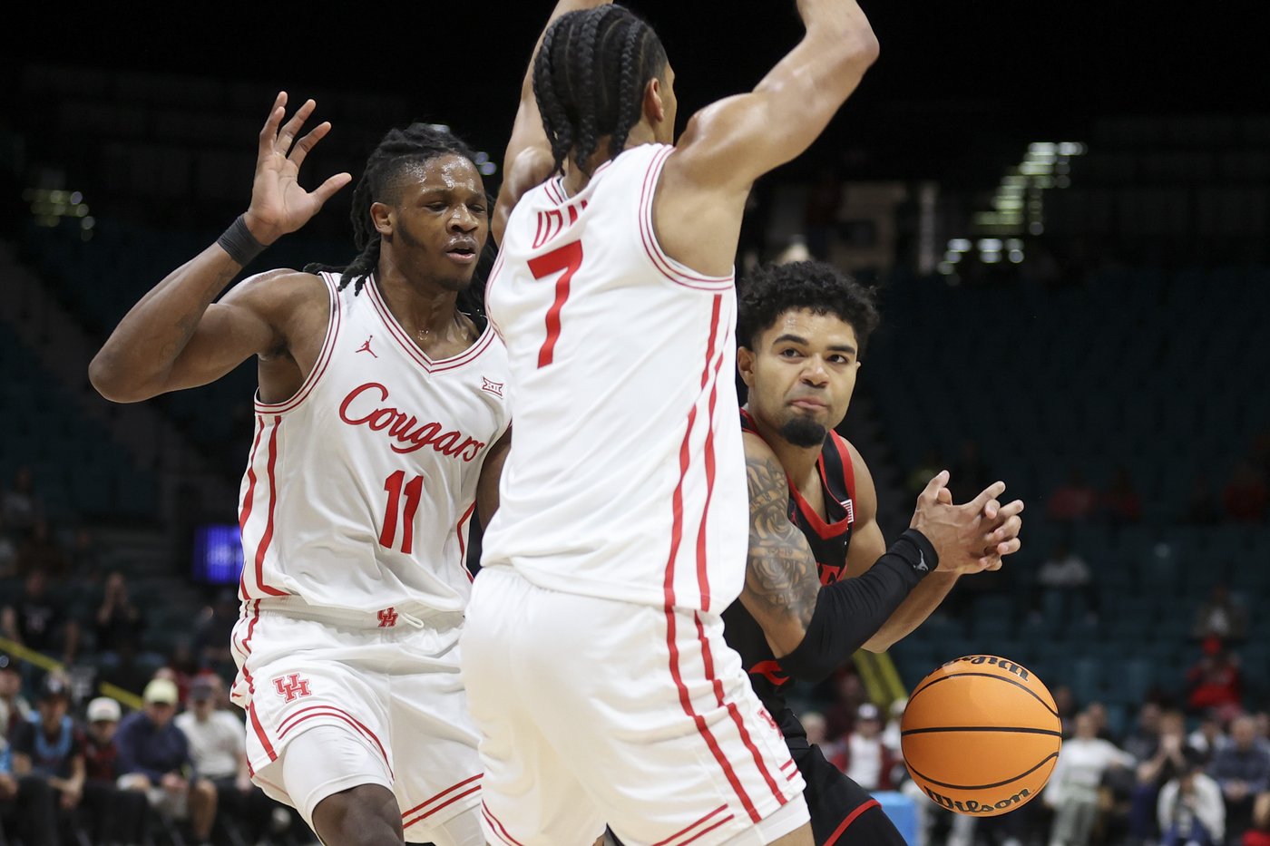 San Diego State edges No. 6 Houston 73-70 in overtime to finish 3rd in Players Era tournament | iNFOnews.ca