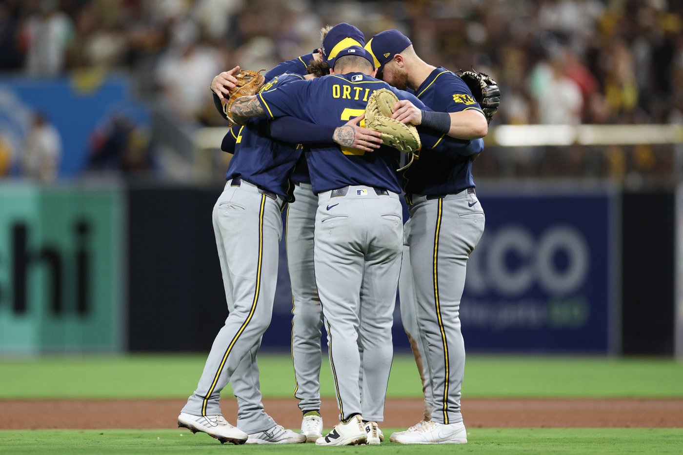 Brewers celebrate clinching win over Padres with an eye on looming NLCS showdown with Dodgers | iNFOnews.ca Brewers celebrate clinching win over Padres with an eye on looming NLCS showdown with Dodgers | iNFOnews.ca