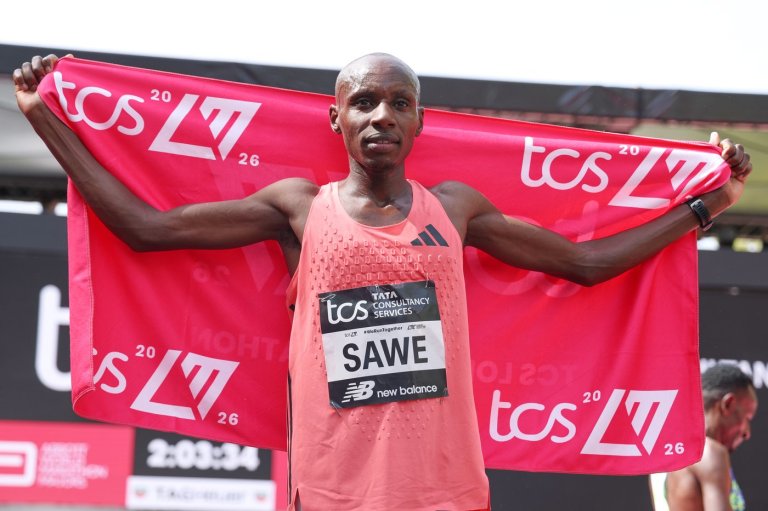 Sabastian Sawe of Kenya wins London Marathon in world-record time, first to finish under two hours | iNFOnews.ca