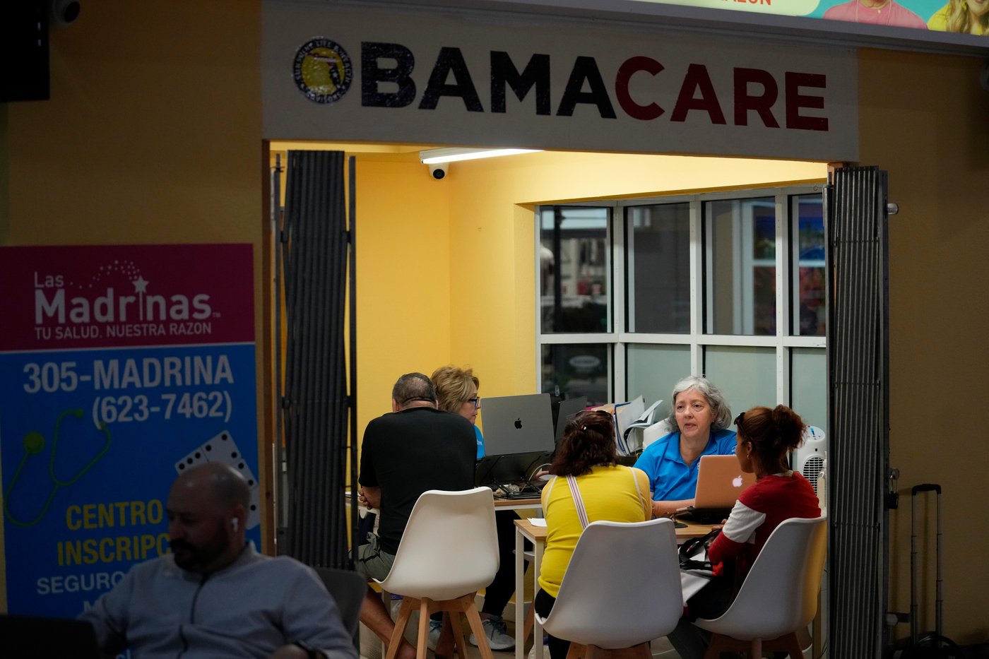 Obamacare rolls shrank dramatically in many states over the past year, new federal data shows | iNFOnews.ca
