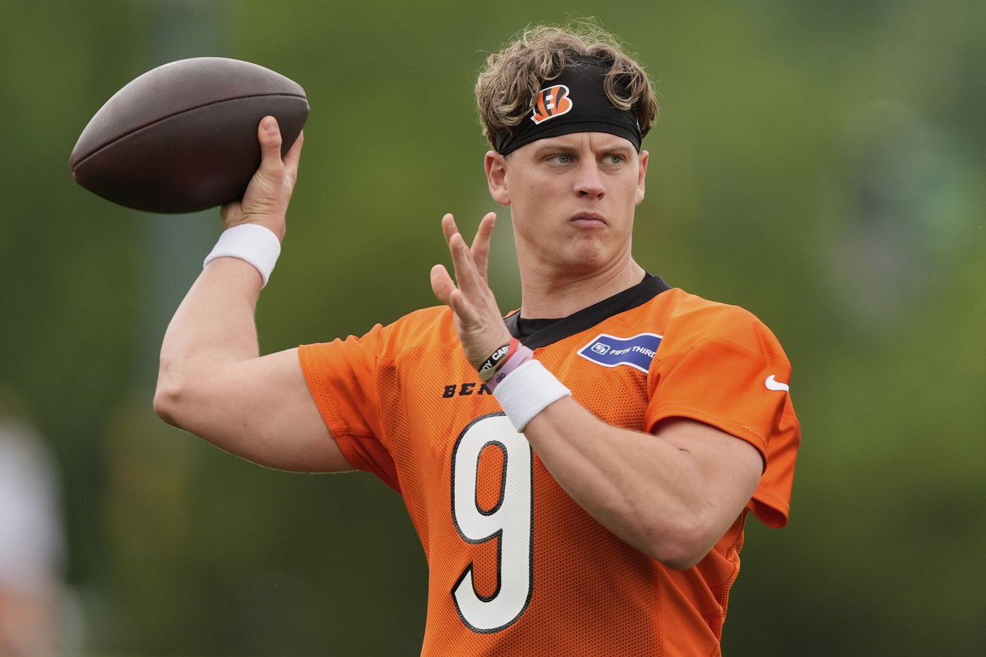 Bengals' Joe Burrow credits Peyton Manning for his involvement in Netflix's 'Quarterback' series | iNFOnews.ca Bengals' Joe Burrow credits Peyton Manning for his involvement in Netflix's 'Quarterback' series | iNFOnews.ca