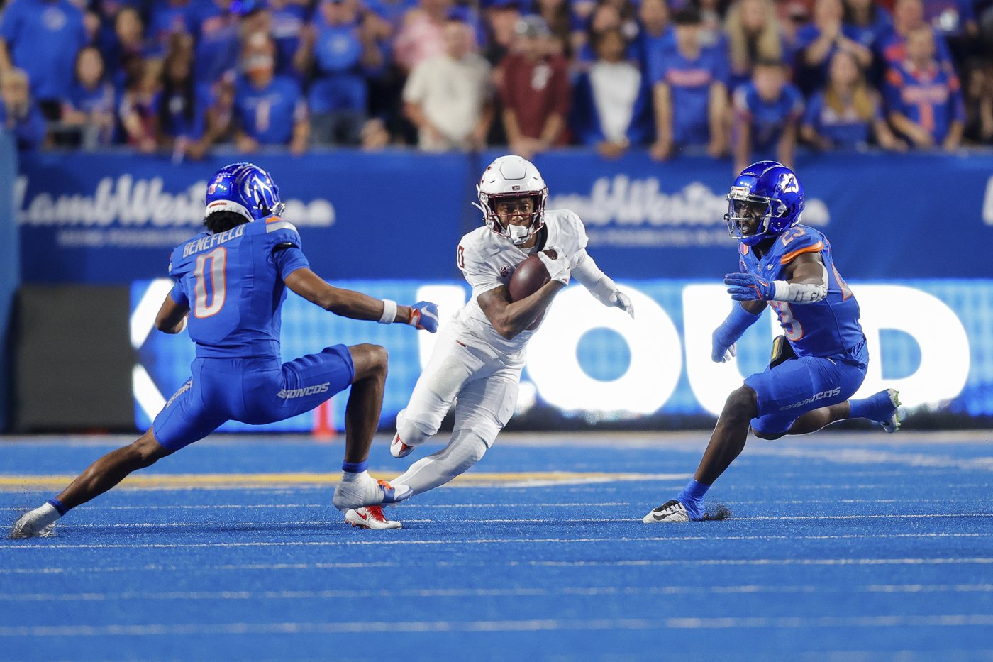 Ashton Jeanty runs for 259 yards and 4 TDs, No. 25 Boise State beats Washington State 45-24 | iNFOnews.ca