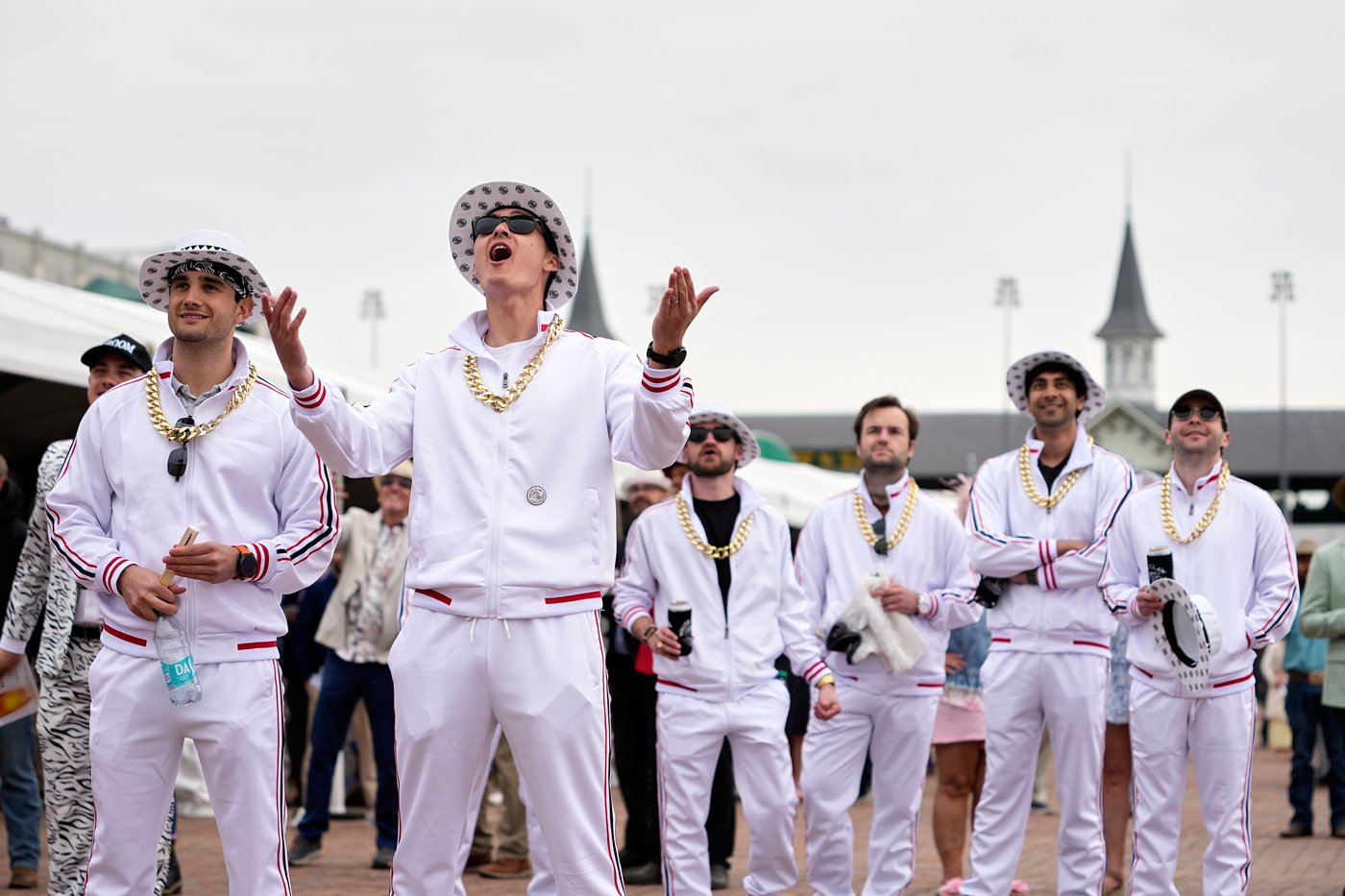 Tradition, fashion and horse racing at the Kentucky Derby, in photos | iNFOnews.ca