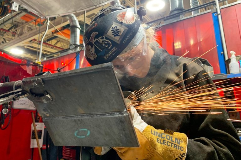 Community college student from Michigan to be 1st woman to represent US at world welding competition | iNFOnews.ca