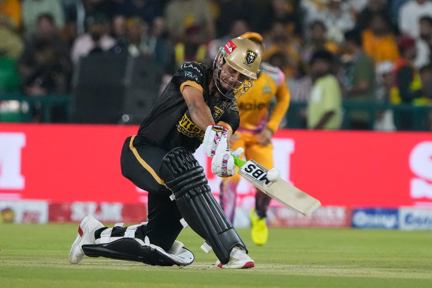 Hardie stars with ball and bat to lead Peshawar to first PSL cricket title since 2017 | iNFOnews.ca Hardie stars with ball and bat to lead Peshawar to first PSL cricket title since 2017 | iNFOnews.ca