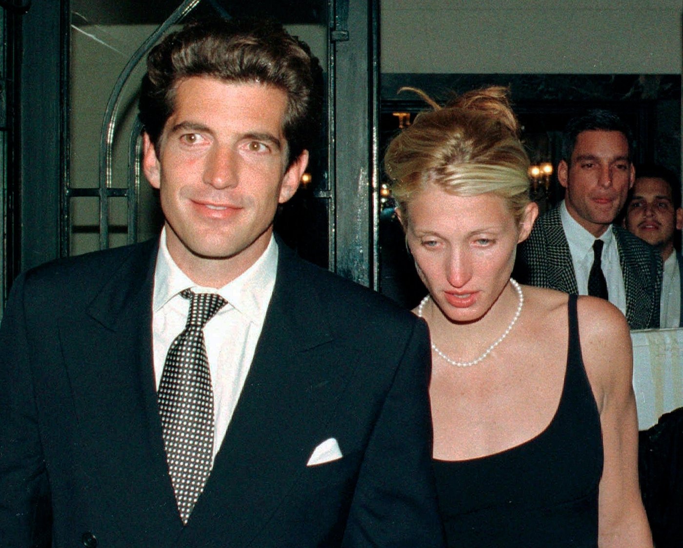 'Love Story' is revealing just how much Carolyn Bessette Kennedy's style has endured | iNFOnews.ca