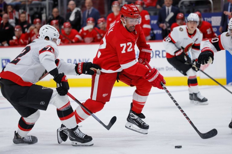 Larkin scores in return to lineup as Red Wings deal Senators 1st loss of the season 5-3 | iNFOnews.ca