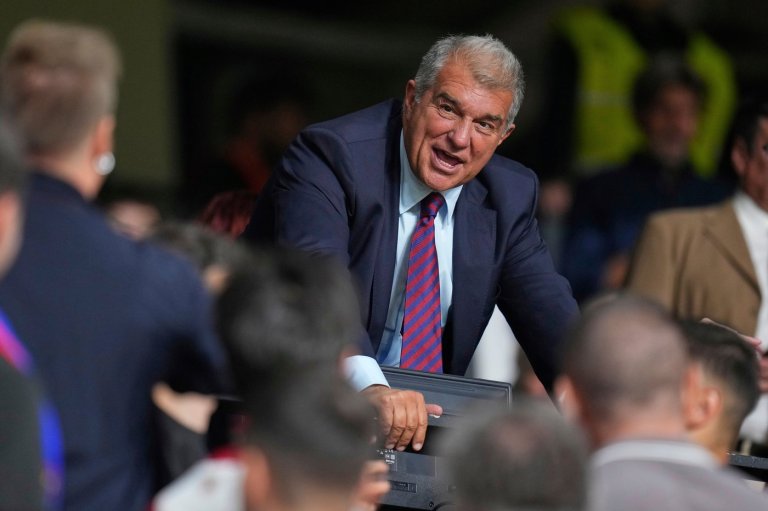 FC Barcelona's 100,000-plus members vote for president with club buried under a mountain of debt | iNFOnews.ca