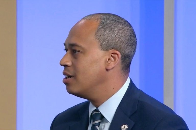 Democrat in Virginia attorney general race apologizes for 2022 texts depicting political violence | iNFOnews.ca