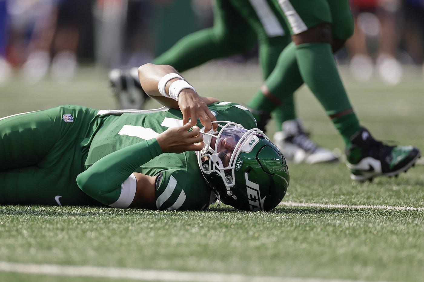 Jets' Justin Fields in concussion protocol, Tyrod Taylor could start vs. Buccaneers | iNFOnews.ca