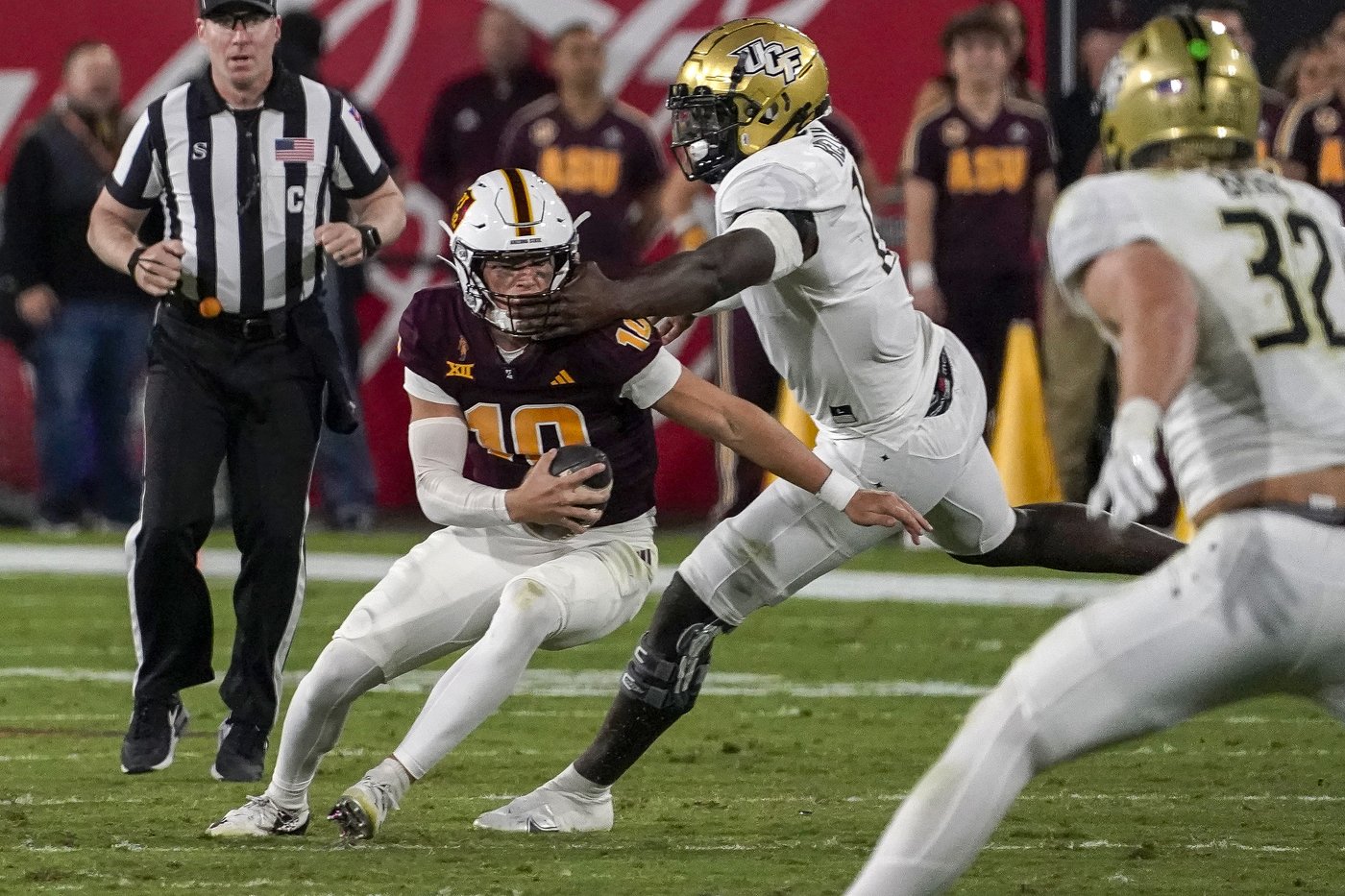 Sam Leavitt's 3 TD passes help Arizona State beat UCF 35-31 | iNFOnews.ca Sam Leavitt's 3 TD passes help Arizona State beat UCF 35-31 | iNFOnews.ca