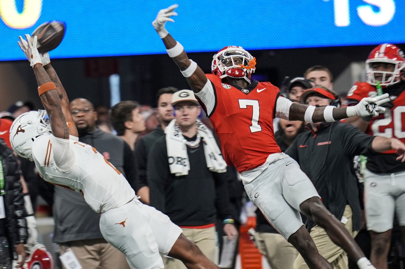 No. 5 Georgia pulls off another overtime stunner, beating No. 2 Texas 22-19 for SEC title | iNFOnews.ca