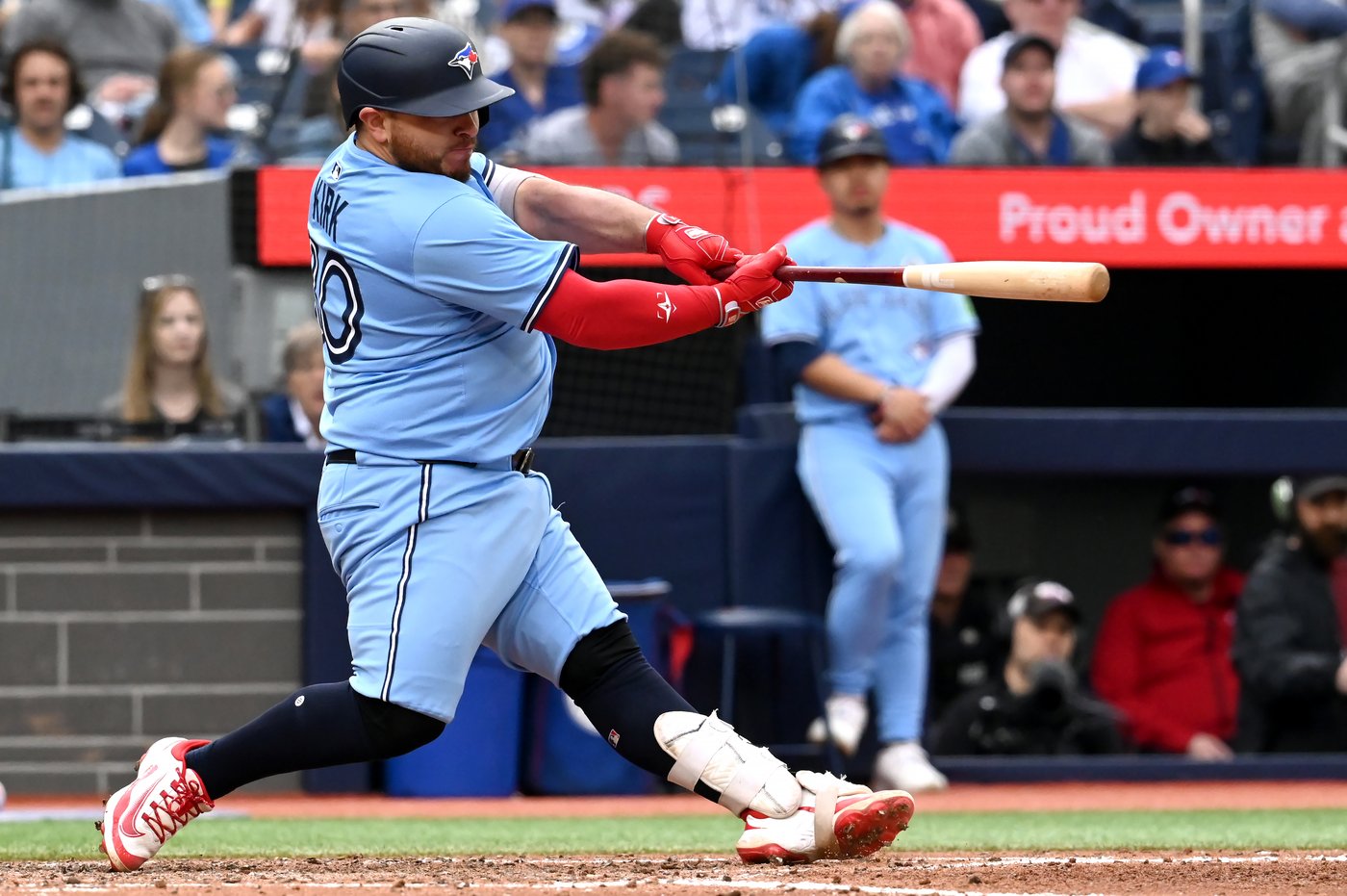 Barger's three-run blast keys big eighth as Jays complete sweep of A's with 8-4 win | iNFOnews.ca Barger's three-run blast keys big eighth as Jays complete sweep of A's with 8-4 win | iNFOnews.ca