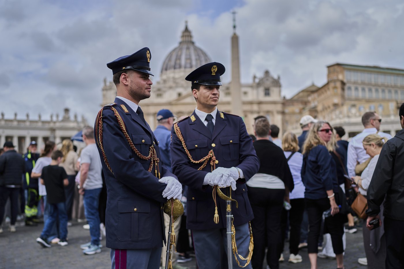 PHOTO COLLECTION: Vatican Pope Security | iNFOnews.ca
