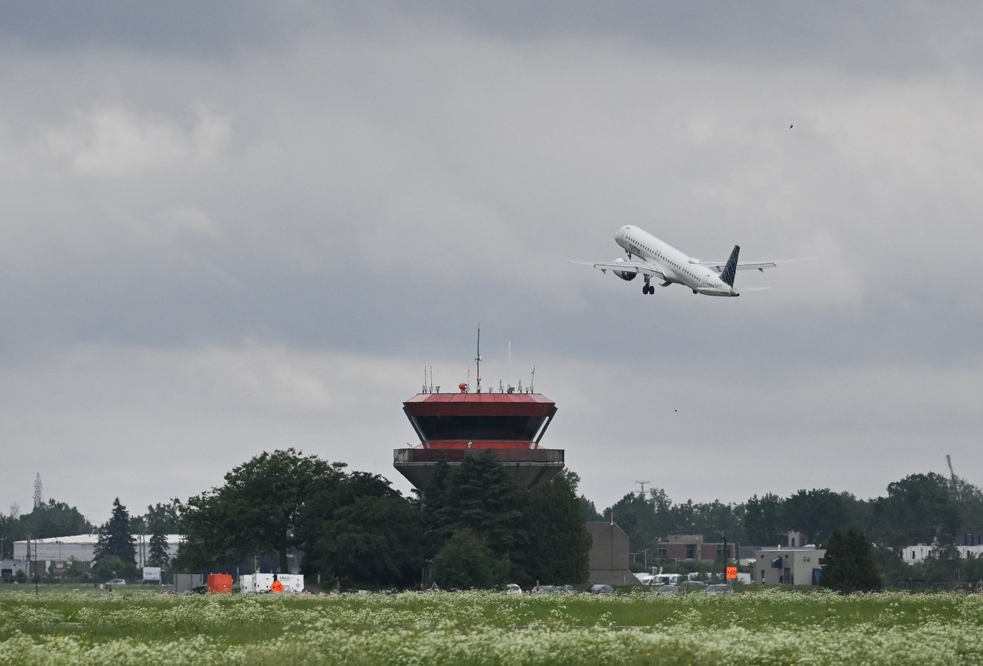 Porter Airlines betting travellers will embrace Montreal's second airport | iNFOnews.ca Porter Airlines betting travellers will embrace Montreal's second airport | iNFOnews.ca