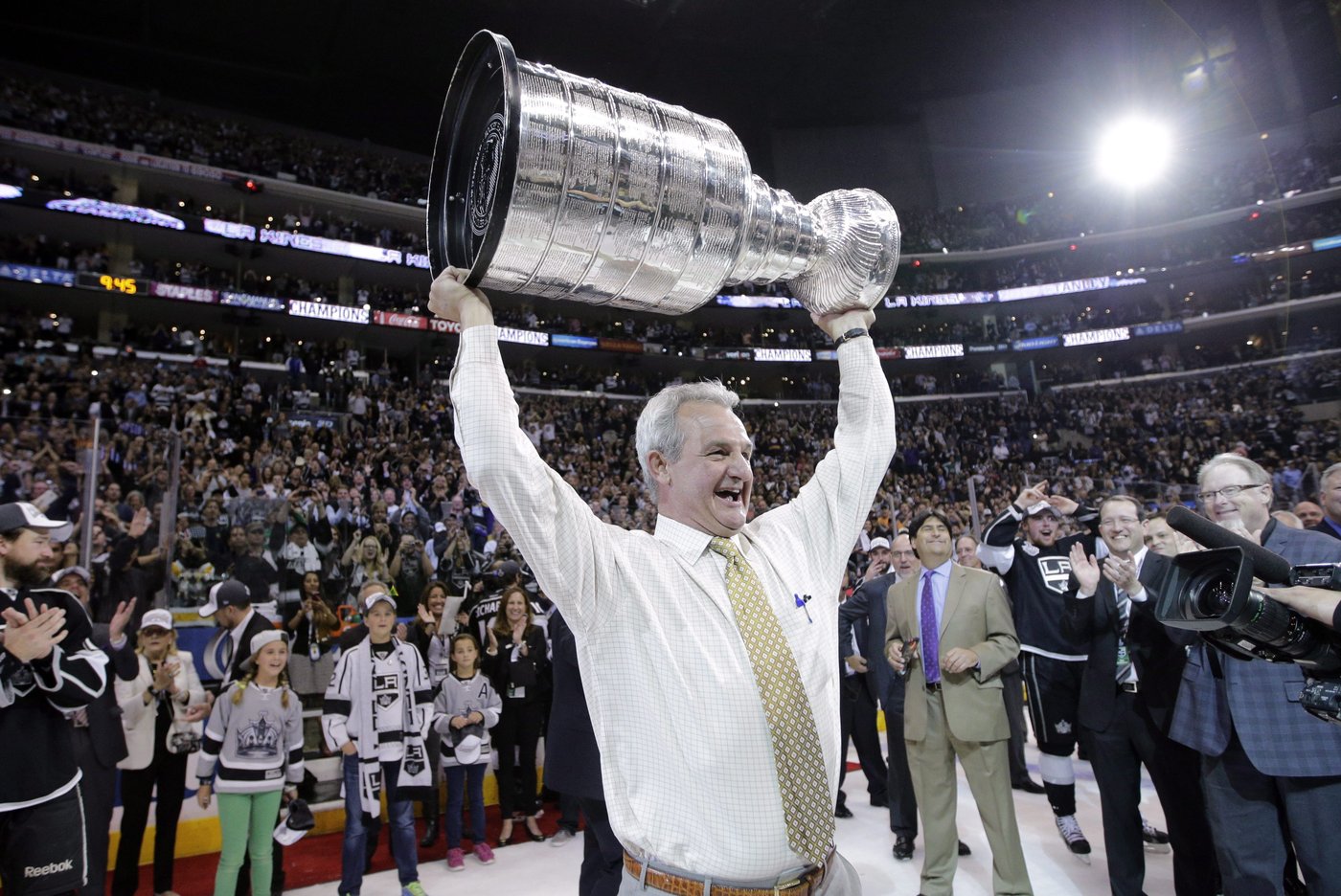 Stanley Cup winner Darryl Sutter shares wisdom in book, doesn't rule out NHL return | iNFOnews.ca Stanley Cup winner Darryl Sutter shares wisdom in book, doesn't rule out NHL return | iNFOnews.ca