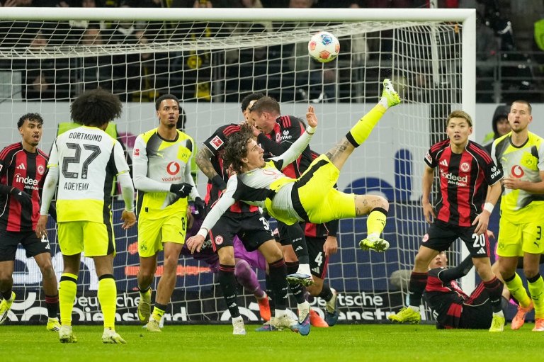 Frankfurt share new year spoils with Dortmund in thrilling Bundesliga draw | iNFOnews.ca