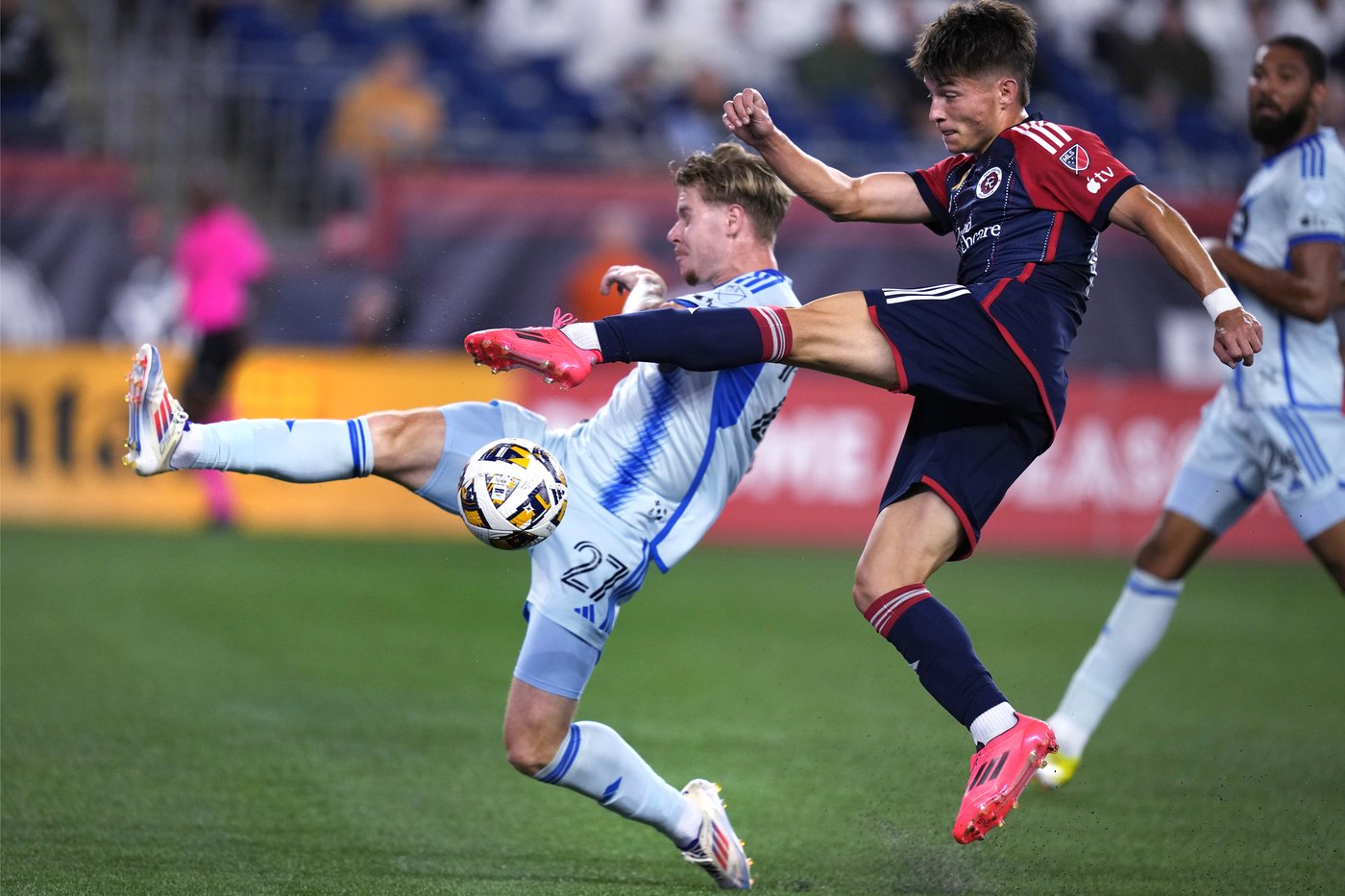 First career goals by Tom Pearce, Nathan Saliba rally Montreal to 2-2 draw with Revolution | iNFOnews.ca First career goals by Tom Pearce, Nathan Saliba rally Montreal to 2-2 draw with Revolution | iNFOnews.ca