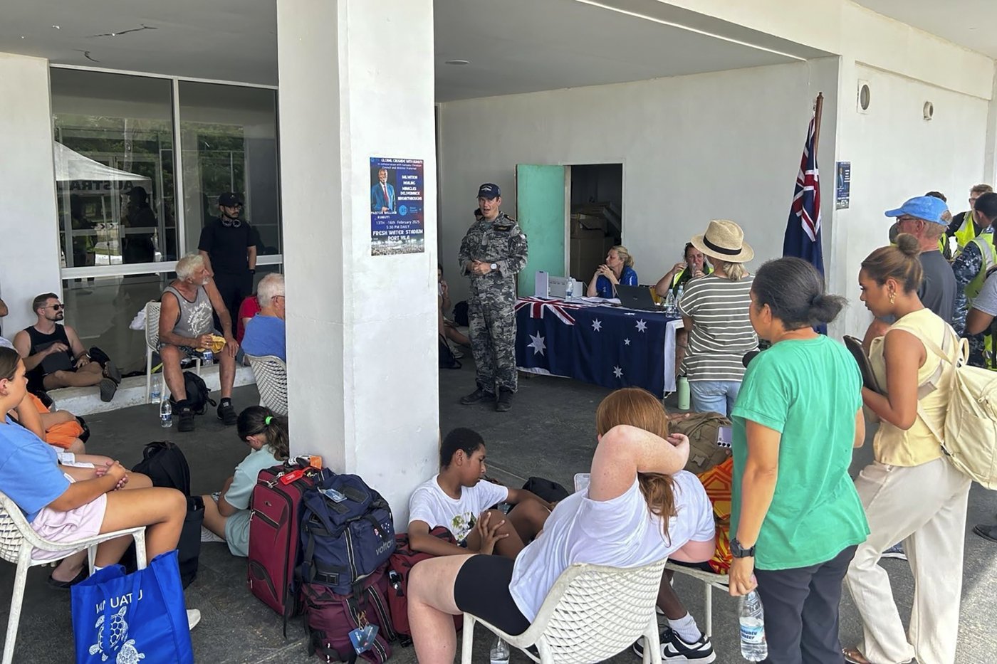 Number of dead and missing still unclear as first aid arrives in quake-hit Pacific nation of Vanuatu | iNFOnews.ca Number of dead and missing still unclear as first aid arrives in quake-hit Pacific nation of Vanuatu | iNFOnews.ca