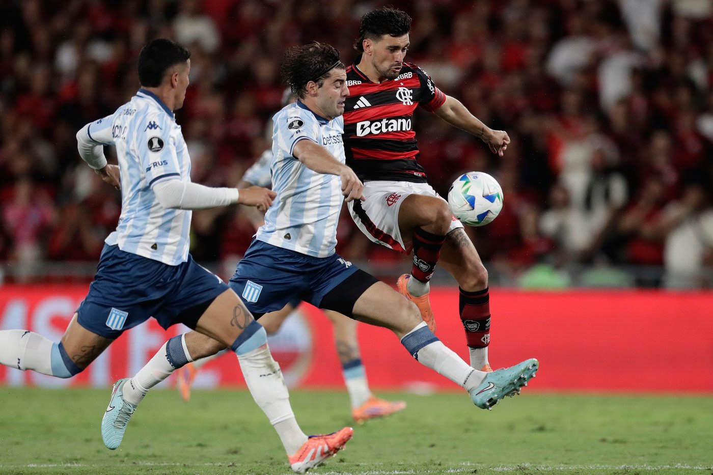 Carrascal's late goal lifts Flamengo over Racing Club in Copa Libertadores semifinals | iNFOnews.ca