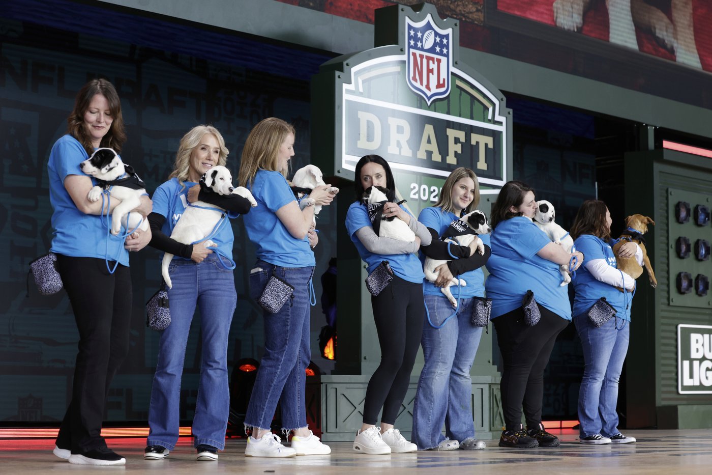 PHOTO COLLECTION: NFL Draft | iNFOnews.ca PHOTO COLLECTION: NFL Draft | iNFOnews.ca