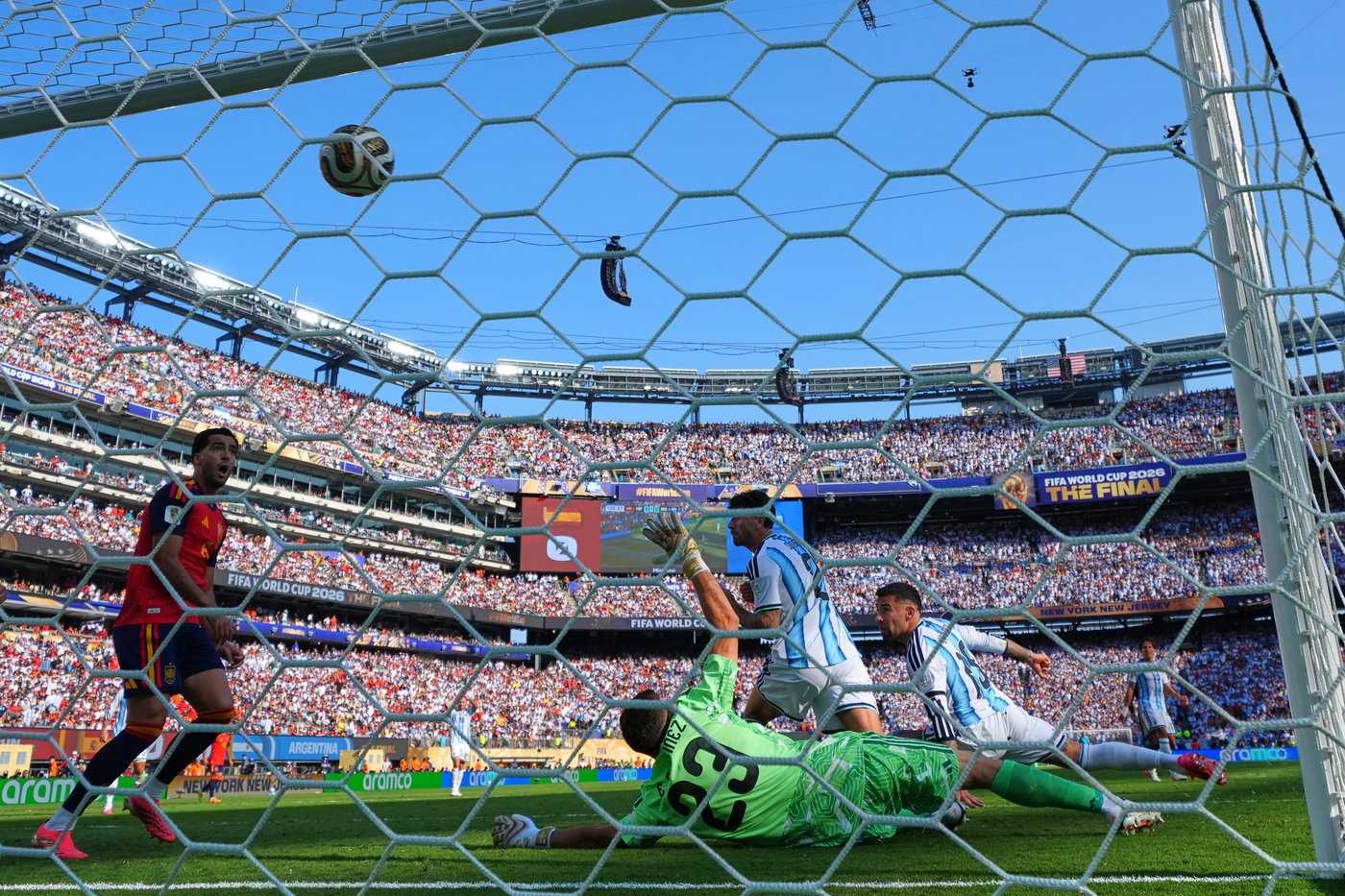 Argentina's Martinez plays cool in net, even as teammates turn reckless in historic World Cup final | iNFOnews.ca