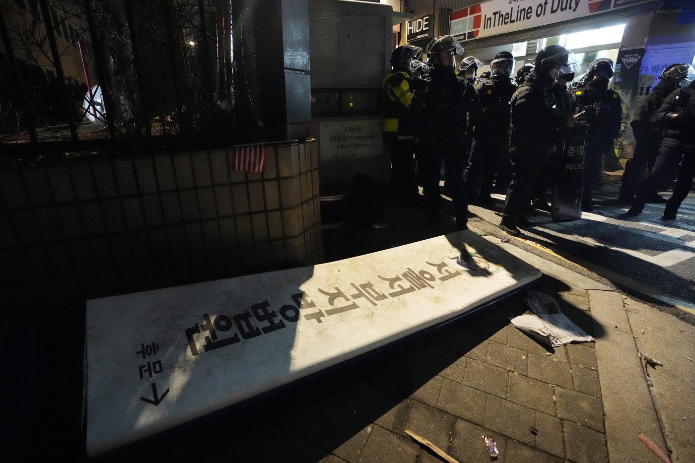 South Korea's impeached president is arrested over martial law declaration and his supporters riot | iNFOnews.ca