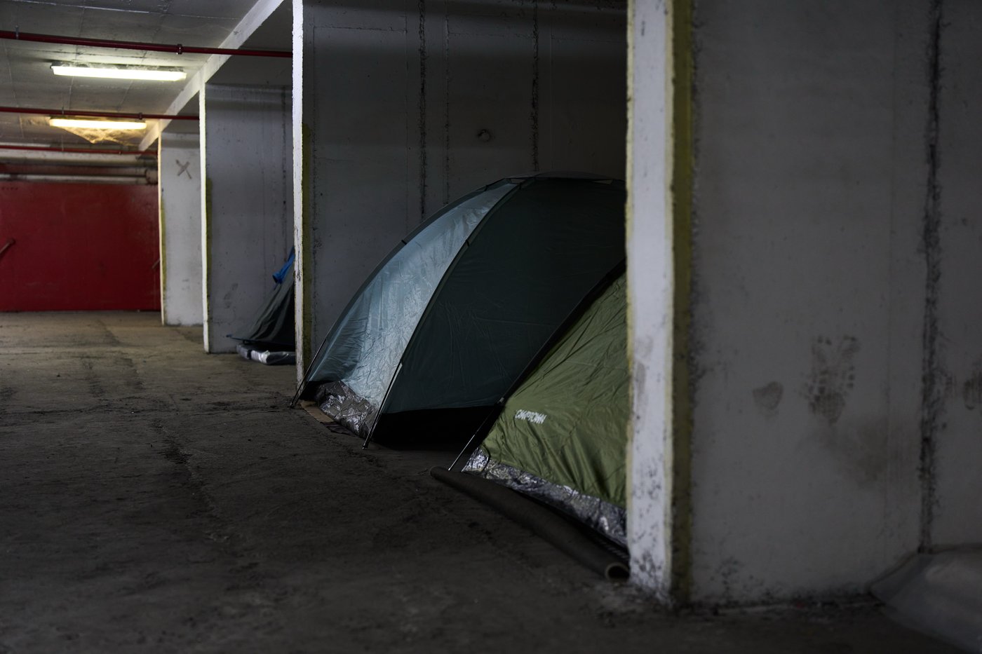 PHOTO ESSAY: Life goes on underground in Israel, in scenes both real and surreal | iNFOnews.ca