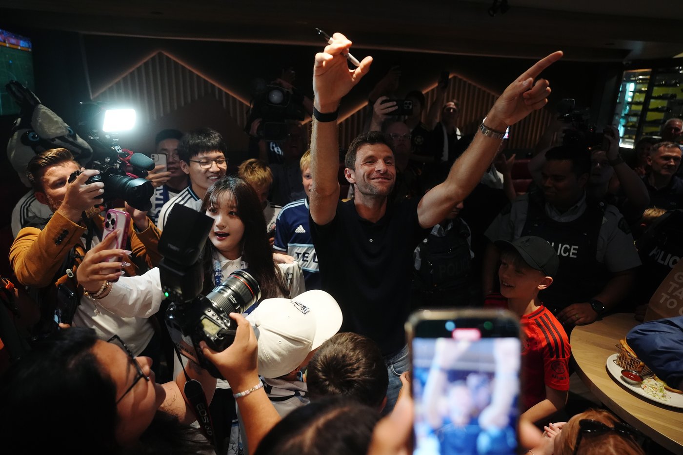 Newly minted Whitecaps star Thomas Muller arrives in Vancouver | iNFOnews.ca