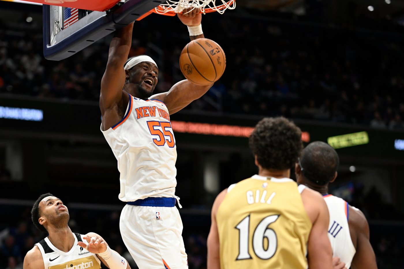 Knicks win 7th straight, crush Wizards 132-101 | iNFOnews.ca