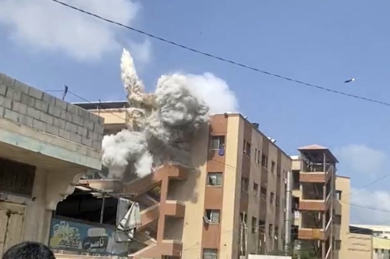AP reporting calls into question why and how Israel attacked a Gaza hospital | iNFOnews.ca