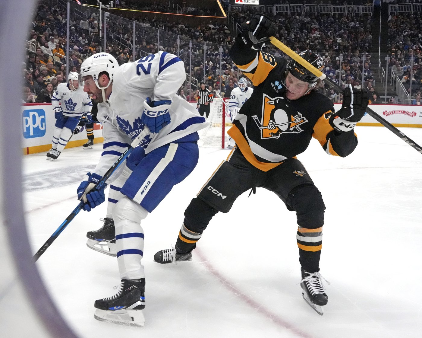 Bunting scores decisive power-play goal to power Penguins past Maple Leafs 5-2 | iNFOnews.ca