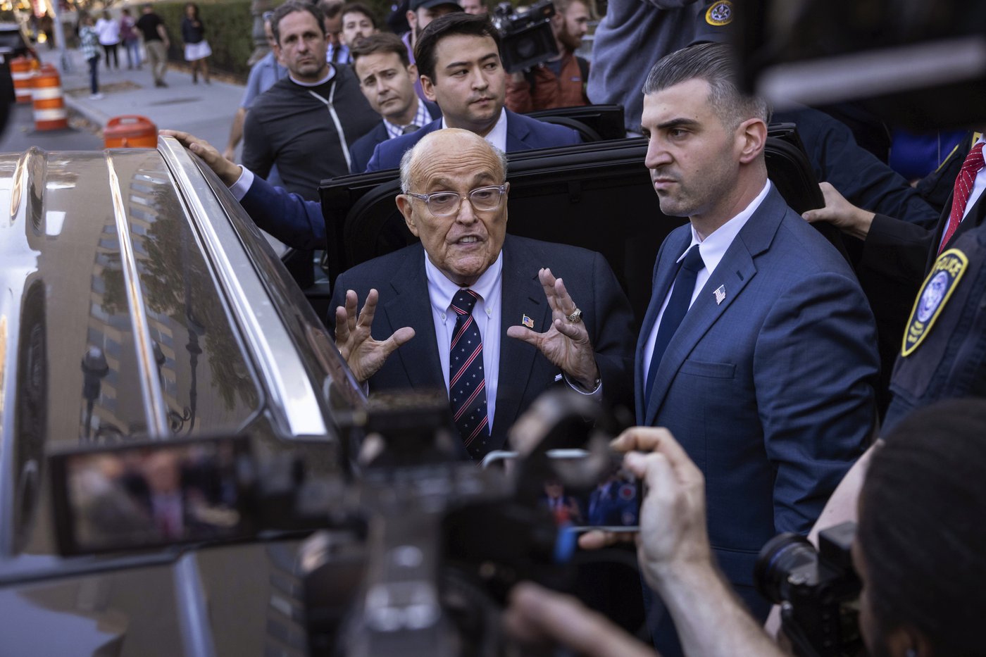 Rudy Giuliani has turned over his luxury watches in defamation case, rep says | iNFOnews.ca